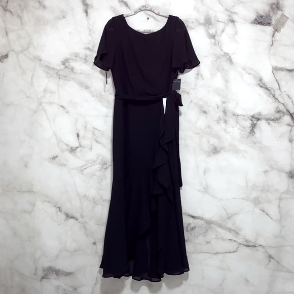 Gabby Skye Dresses & Skirts - Gabby Skye Belted V-Back Ruffle Dress - Black